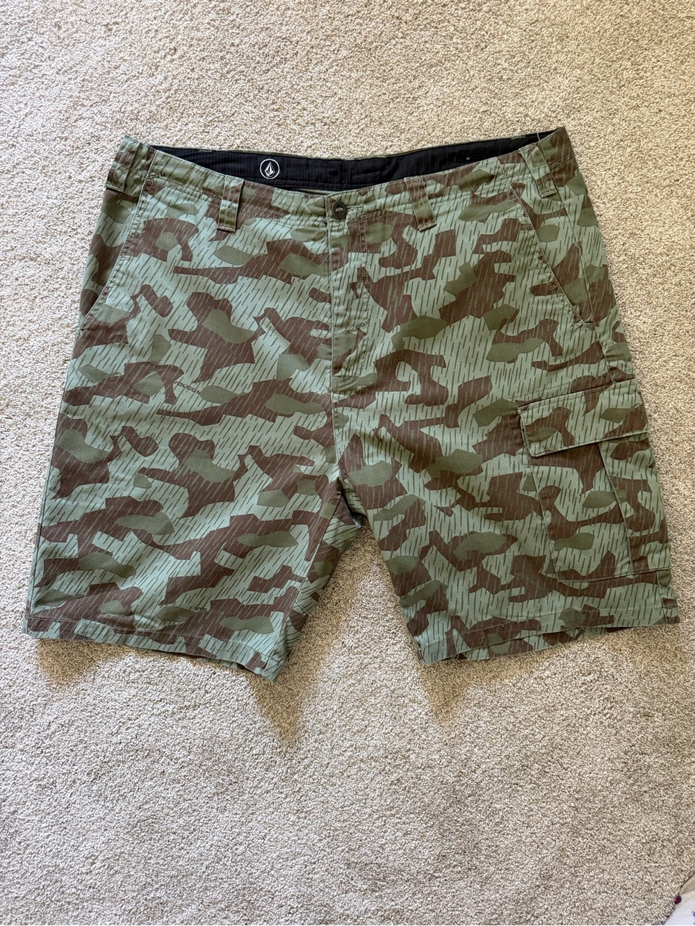 Volcom Men's Olive & Brown Camo Cargo Shorts